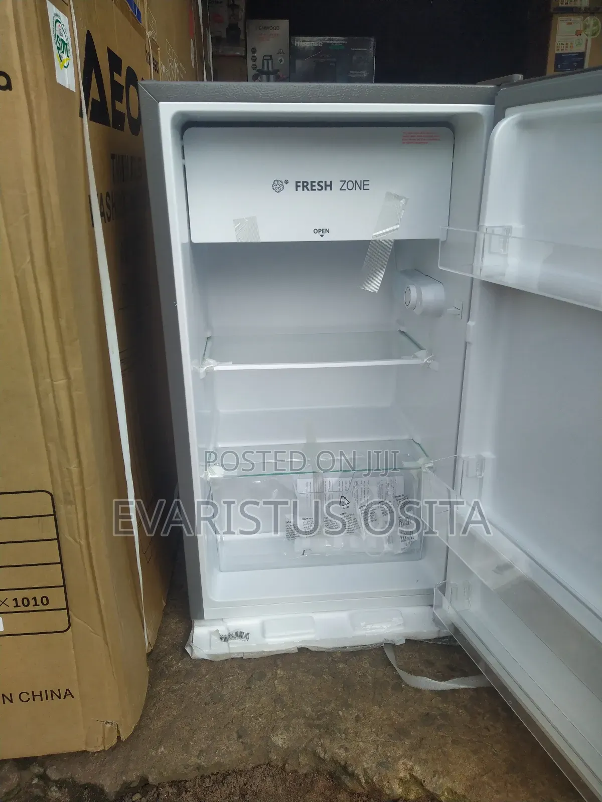 Hisense Tabletop Refrigerator