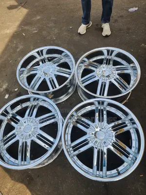 22inch Chrome Rim 5x114.5 Rim.