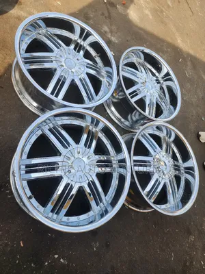 22inch Chrome Rim 5x114.5 Rim.