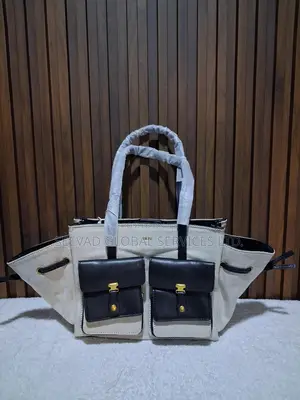Ladies Elegant and Stylish Hand Bag