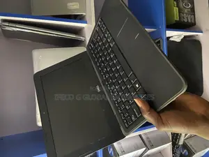 Laptop Dell Latitude 3189 4GB Intel Celeron SSD 128GB