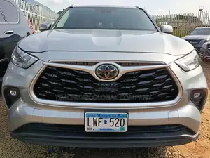 Toyota Highlander Limited AWD 2020 Silver