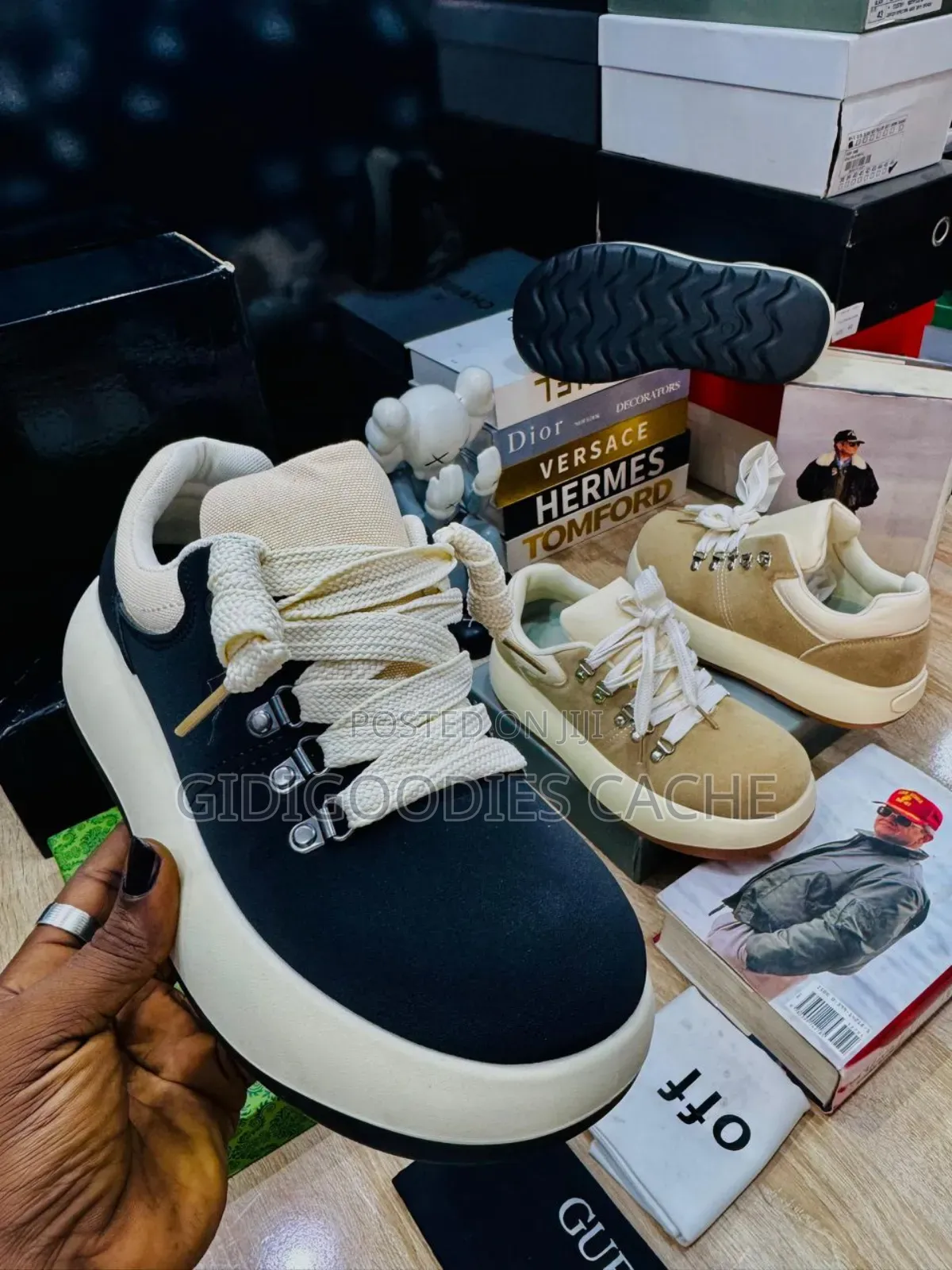 Casual Unisex Lace-Up Shoes