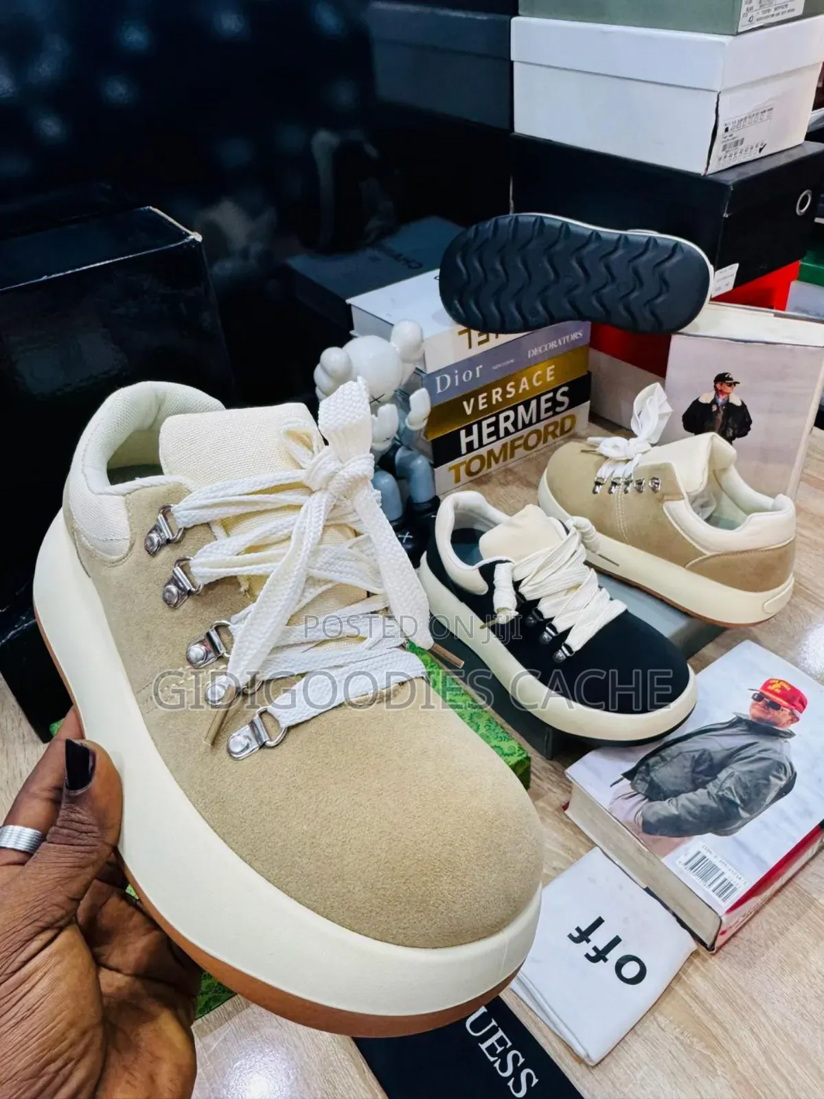 Casual Unisex Lace-Up Shoes