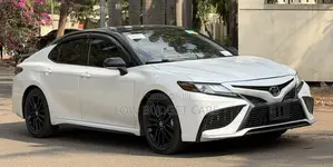 Toyota Camry XSE V6 2023 White