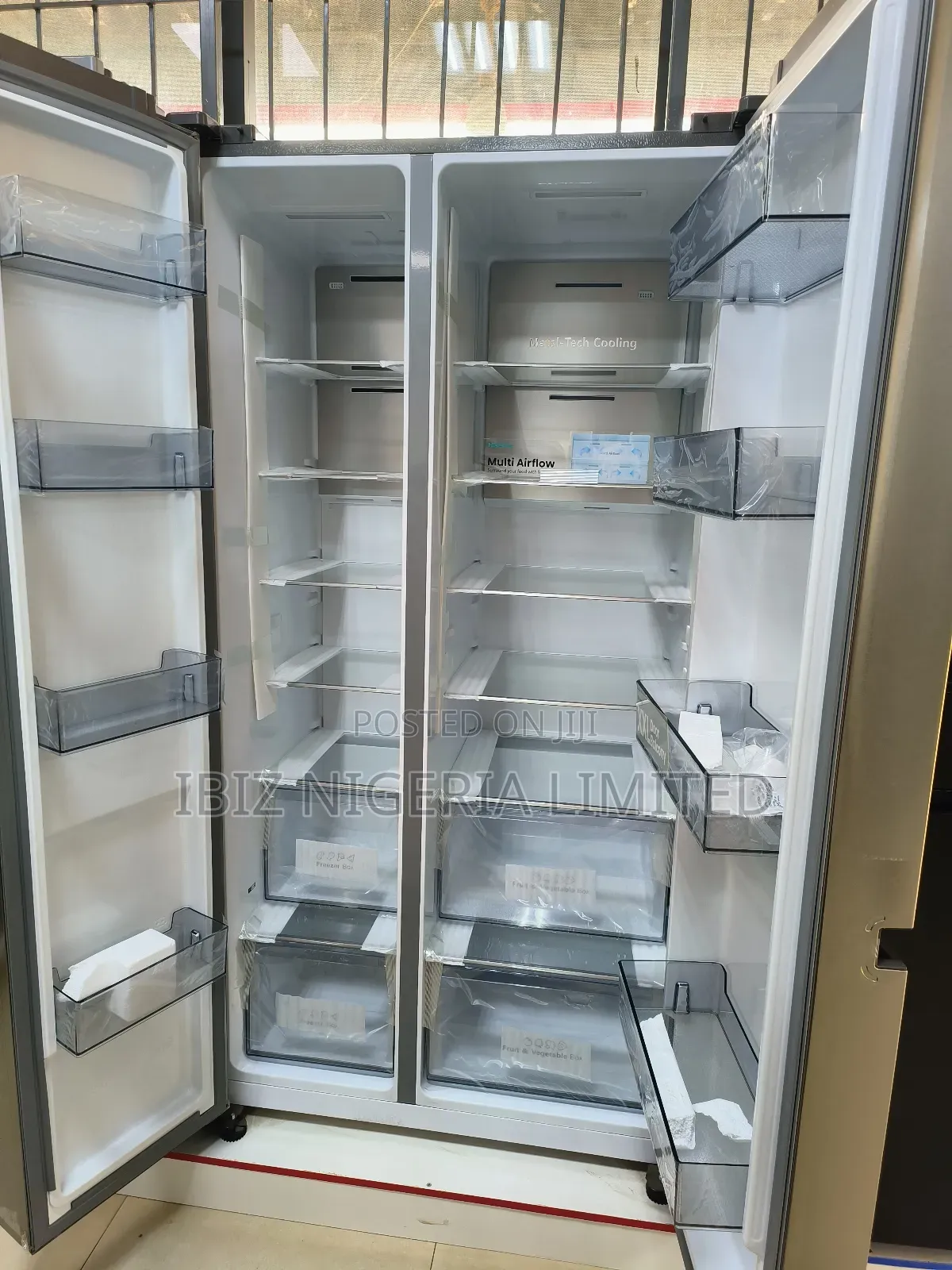 Hisense Side By Side Fridge (668l)