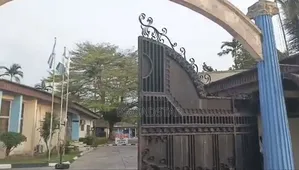 Distress Sale Commercial Building in Warri