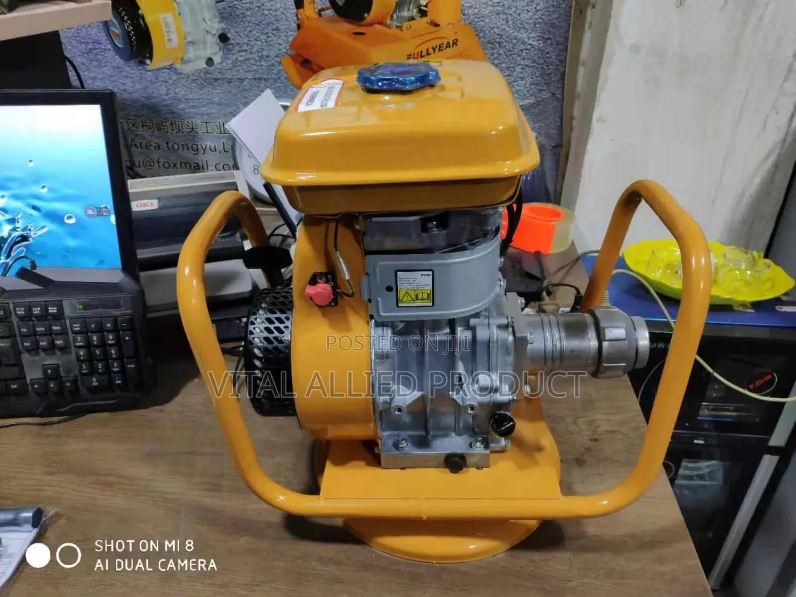 Robin Engine Poker Vibrator