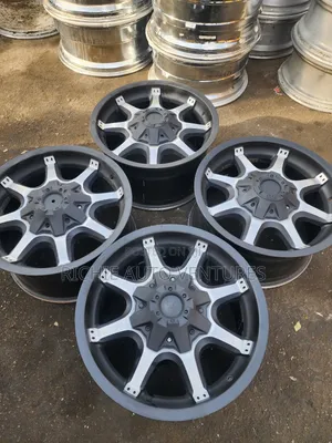 17-Inch Off-Road Rim.