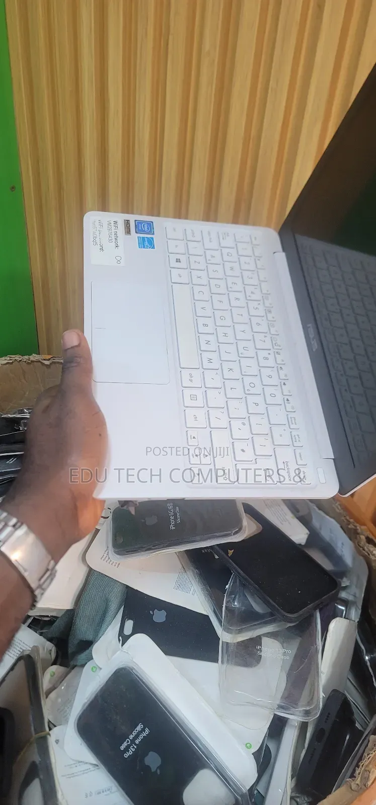 Laptop Asus 4GB SSD 128GB