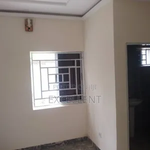 1bdrm Room & Parlour in Gwarinpa Estate, Life Camp for rent