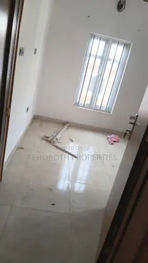 4bdrm Duplex in Jericho for rent