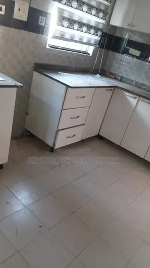 4bdrm Duplex in Jericho for rent