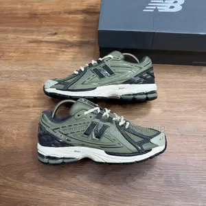 New Balance 1906r