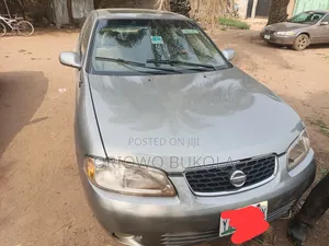 Nissan Sentra XE 2003 Gold