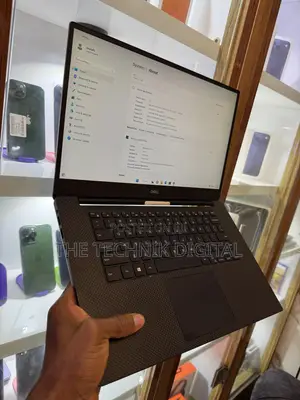 Laptop Dell Precision 15 5540 32GB Intel Core i7 SSD 512GB