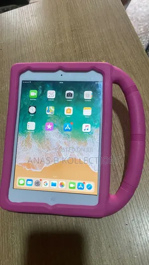 Apple iPad 10.2 (2020) Wi-Fi 32 GB Black