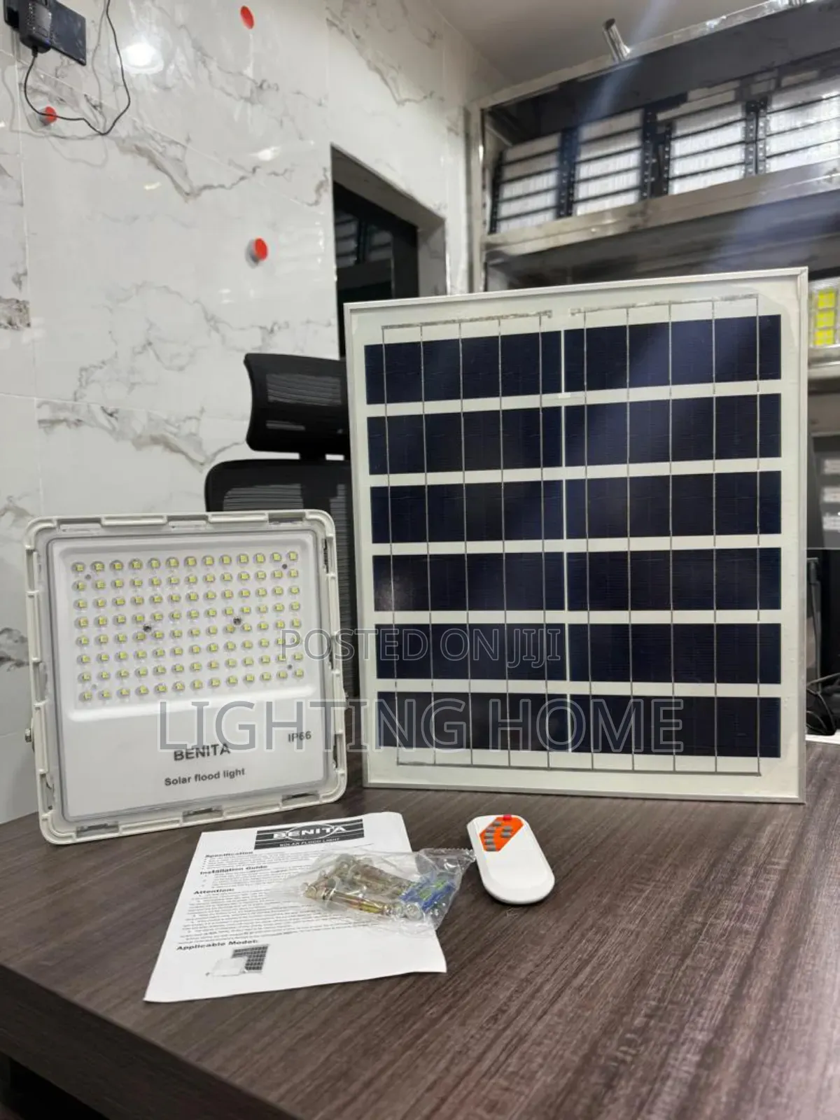 Solar Floodlight With Pannel