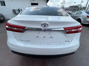 Toyota Avalon XLE Premium 4dr Sedan (3.5L 6cyl 6A) 2015 White