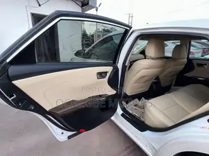 Toyota Avalon XLE Premium 4dr Sedan (3.5L 6cyl 6A) 2015 White