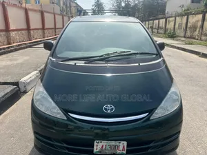 Toyota Previa Automatic 2003 Green