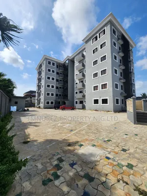 3bdrm Apartment in Lekki Phase1 for rent