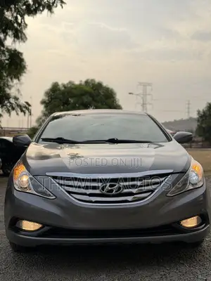 Hyundai Sonata SE Sedan FWD (2.4L 4cyl 6A) 2011 Gray