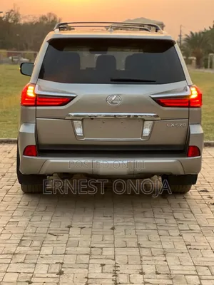 Lexus LX 570 (5 seats) AWD 2017 Brown