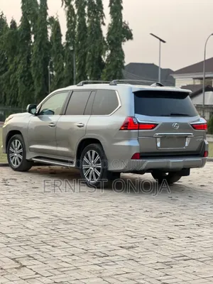 Lexus LX 570 (5 seats) AWD 2017 Brown