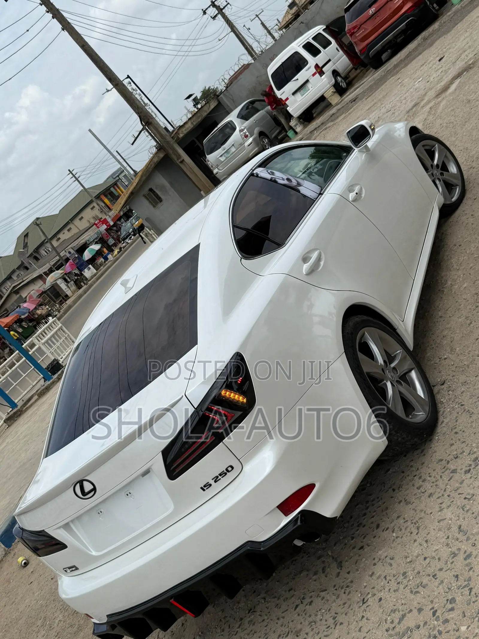 Lexus IS 250 Automatic 2012 White