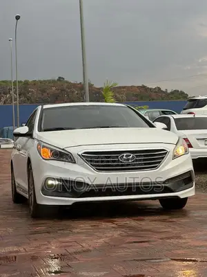 Hyundai Sonata Sport 2.0T Sedan FWD (2.0L 4cyl 6A) 2017 White