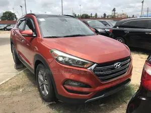 Hyundai Tucson 2017 Orange