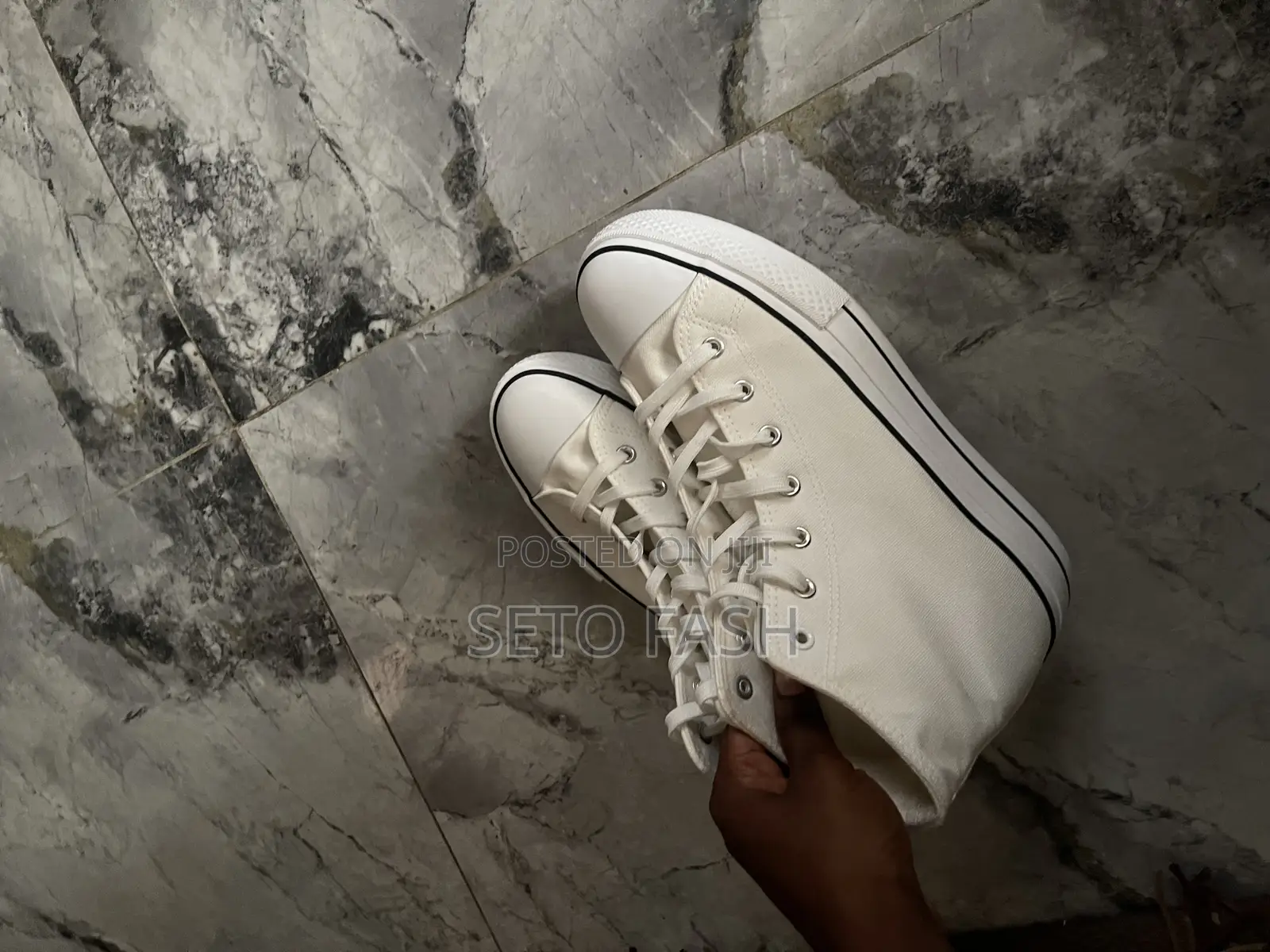 Sneakers Shoe