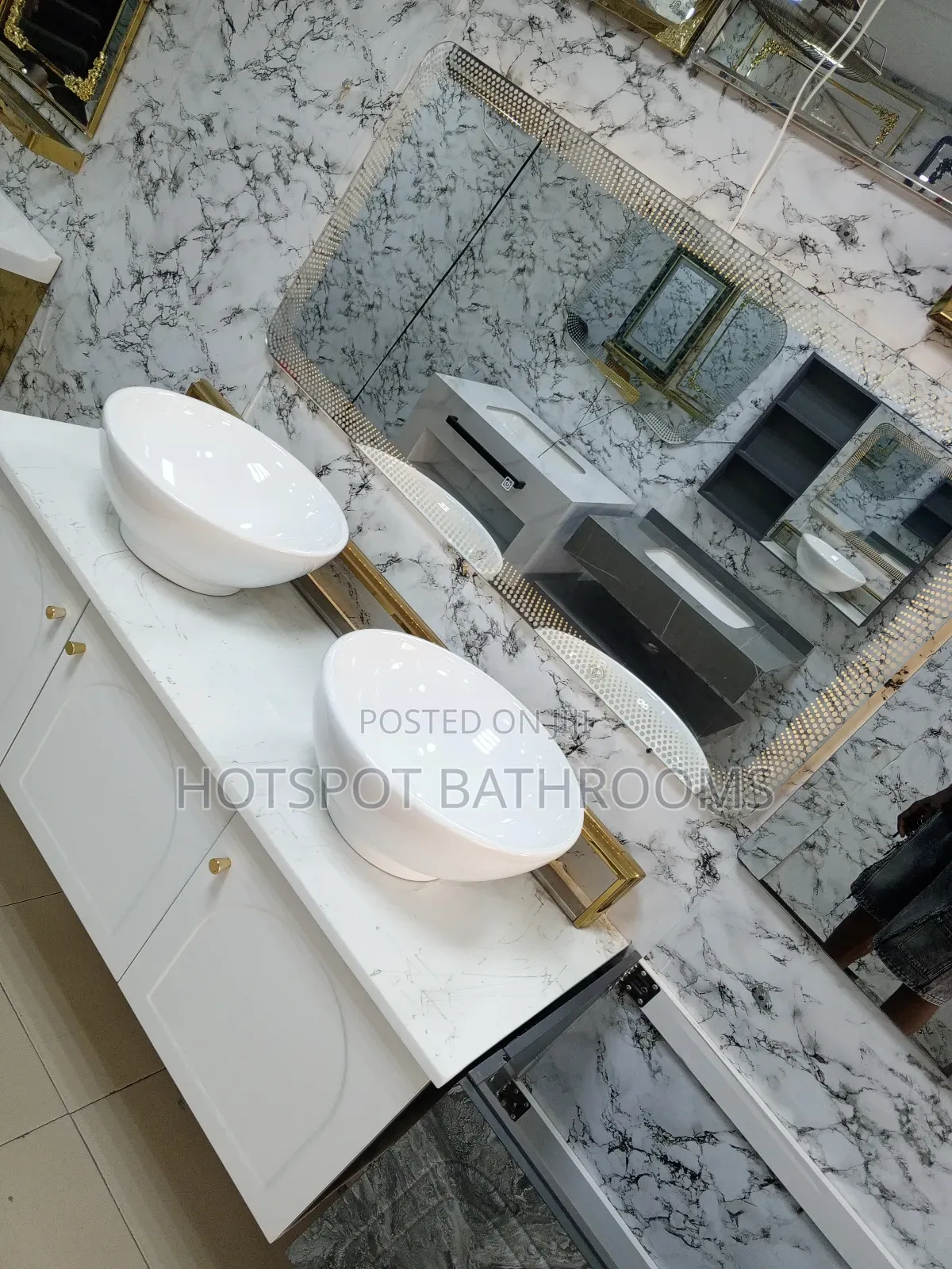 Luxury Double Sink Bathroom Vanity With Led Mirror