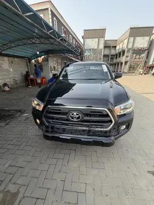 Toyota Tacoma SR5 2017 Black