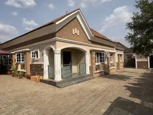 5bdrm Bungalow in Life Camp for sale