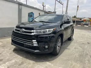 Toyota Highlander 2015 Black