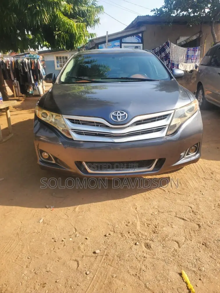 Toyota Venza 2010 Gray