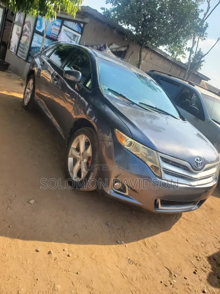 Toyota Venza 2010 Gray