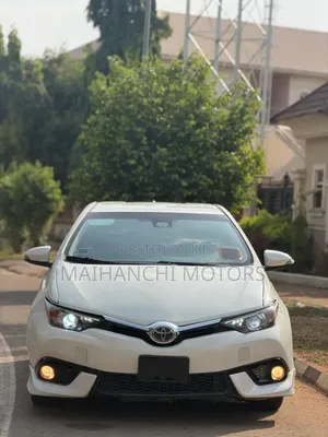 Toyota Corolla LE 4dr Sedan (1.8L 4cyl 4A) 2013 White