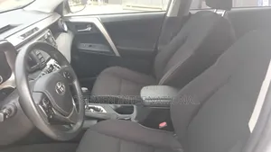 Toyota RAV4 LE FWD (2.5L 4cyl 6A) 2013 Silver