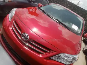 Toyota Corolla LE Special Edition 4dr Sedan (1.8L 4cyl 4A) 2013 Red