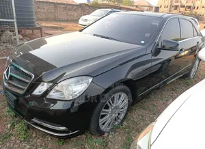 Mercedes-Benz E300 2012 Black