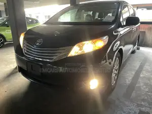 Toyota Sienna Limited 7 Passenger 2011 Black