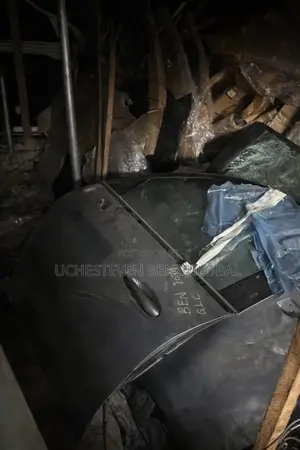 Complete Front Left Door for GLC 300 2024