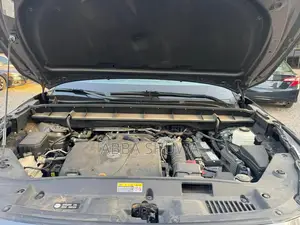 Toyota Highlander XLE 2021 Gray