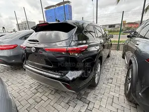 Toyota Highlander Platinum FWD 2023 Black