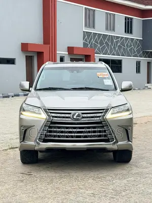 Lexus LX 570 AWD 2018 Gold