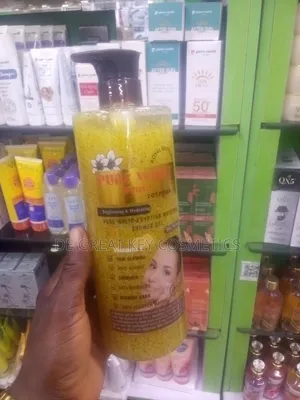 Pure White Plus Brightening Hydrating Egyptian Whitening Shower Gel