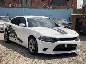 Dodge Charger SRT 392 RWD 2016 White